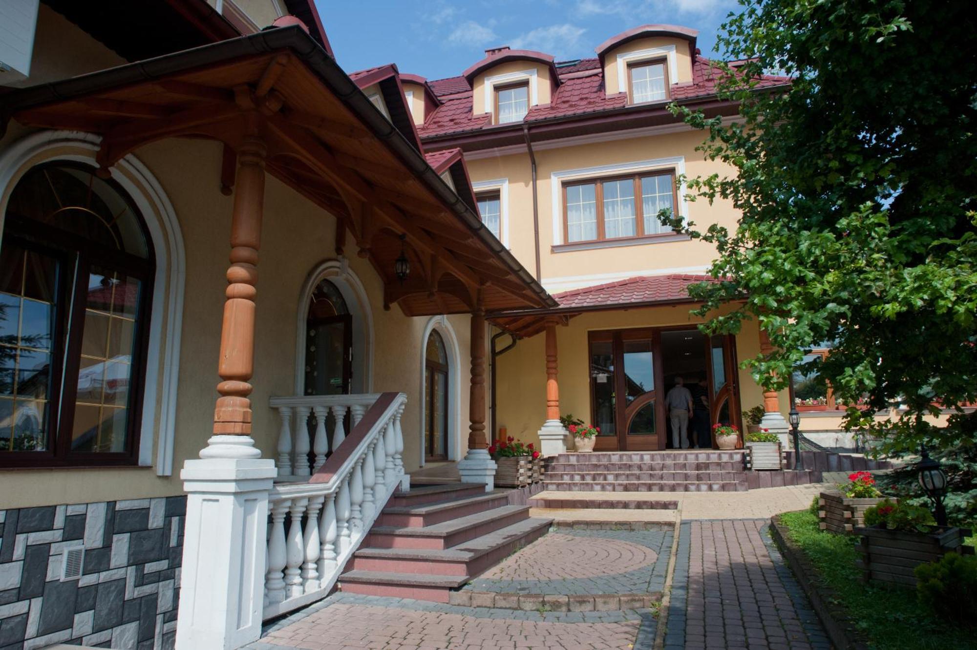 Hotel Antoni Томашув-Лубелскі Екстер'єр фото